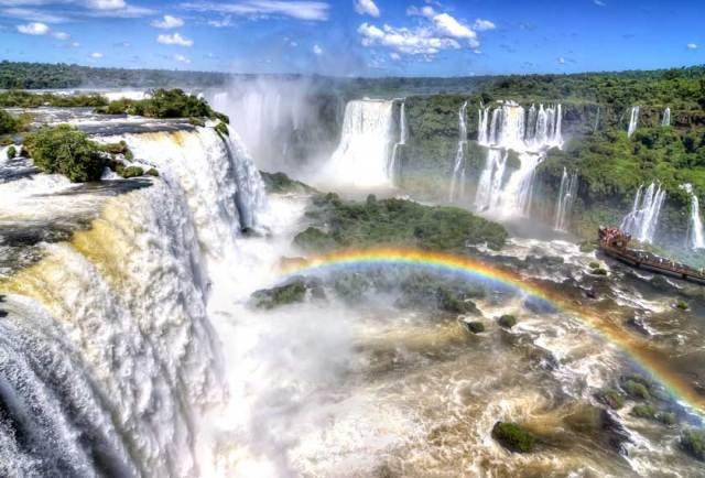 Cataratas Day aguarda a miles de turistas en su 7° aniversario