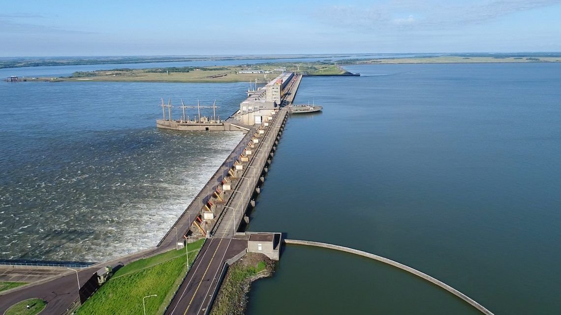 Histórica apertura de paso fronterizo Paraguay – Argentina por la represa Yacyretá