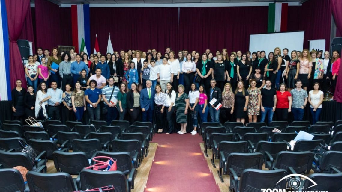 Con una masiva concurrencia Mar Castro culminó su gira por Paraguay