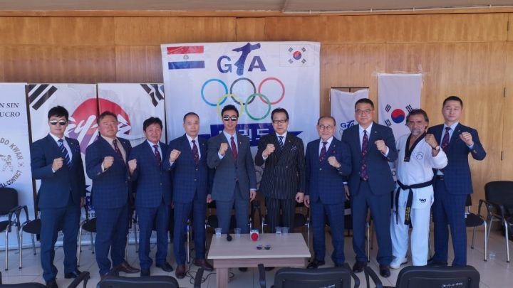 Máximos exponentes del Taekwondo Mundial visitan Paraguay