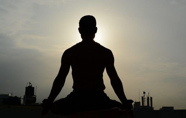 La meditación y el yoga reducen la necesidad de atención médica