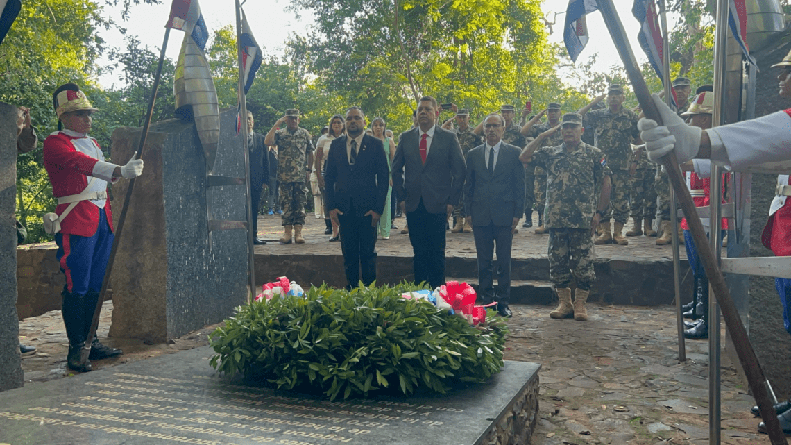 Autoridades rinden homenaje a los héroes en Cerro Corá