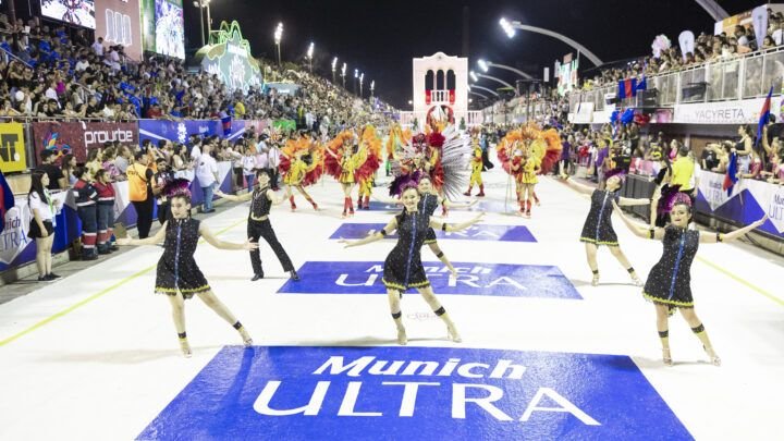14 mil personas disfrutaron de la segunda noche del Carnaval Encarnaceno 2026