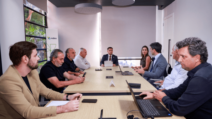 Cadena productiva avícola se fortalece con inversión de USD 50 millones y 200 empleos directos