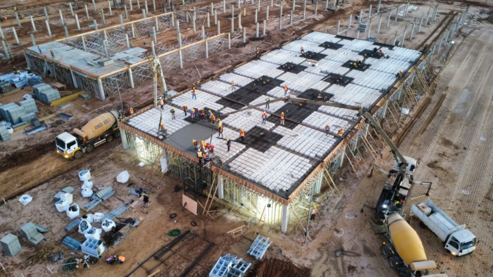 Avanza construcción del Hospital General de Concepción con ejecución de la primera losa