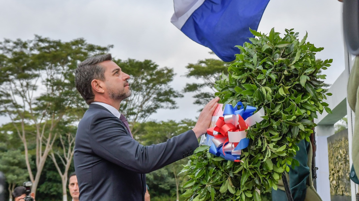 Con ofrenda floral en memorial de excombatientes, Gobierno conmemora 91 aniversario de la Paz del Chaco