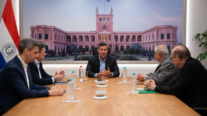 IPS apunta a reducir listas de espera con Hospital Virtual para pacientes crónicos y maratón de cirugías