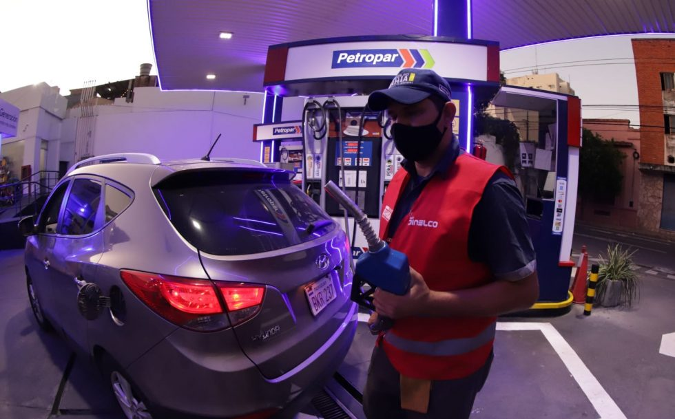 Petropar evalúa reducción de precios de combustibles tras acuerdo entre EEUU e Irán