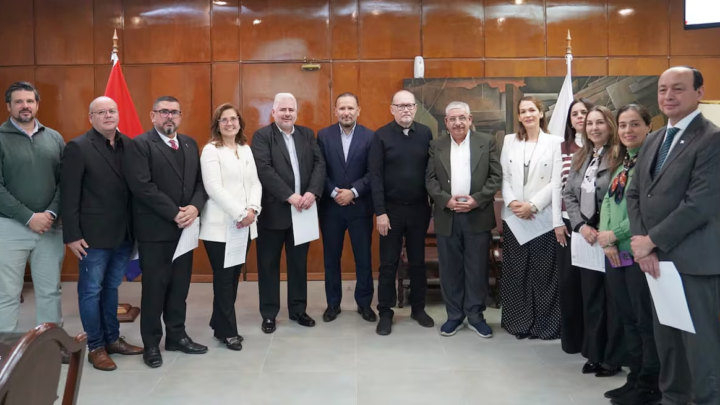 Nuevas autoridades asumen en el Hospital Central y Gerencia de Salud de IPS