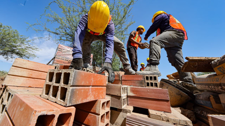 Peña afirma que se están cumpliendo metas en generación de empleo: más de 242.000 en casi tres años