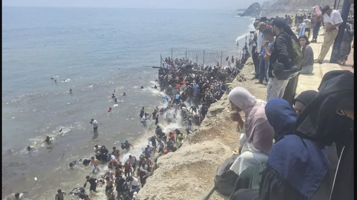 España: 49 mil migrantes cruzaron desde Marruecos en solo 24 horas