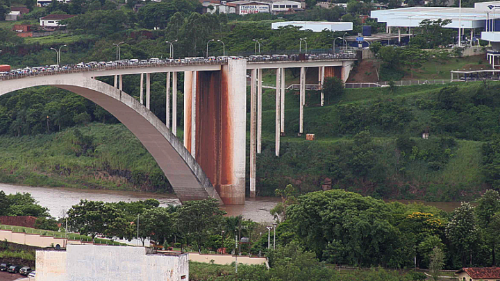 Paraguay y Brasil acuerdan regulación del transporte de cargas menores