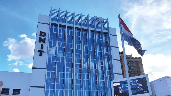 En tres años de gestión, DNIT mejoró recaudación en US$ 1.529 millones y elevó presión tributaria al 11,2%