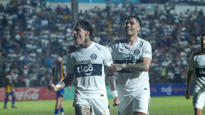 Olimpia sobrevive al susto, supera a Cristóbal Colón y sigue en carrera en la Copa Paraguay