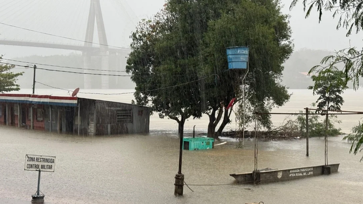Migraciones rehabilita temporalmente puestos fluviales fronterizos sobre el río Paraná afectados por la crecida