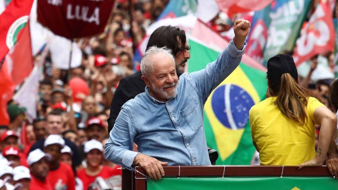 Lula da Silva fue reelecto presidente de Brasil tras ganar el balotaje con 51,76% de los votos, según resultados oficiales